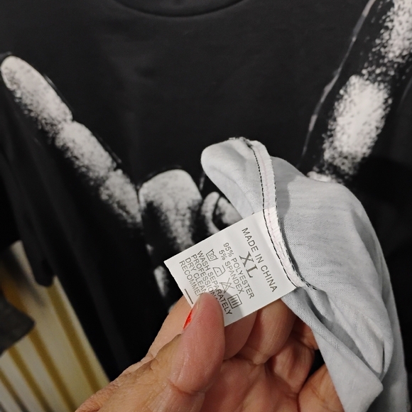 Black Graphic T-Shirt with Skull Design - Picture 3 of 3